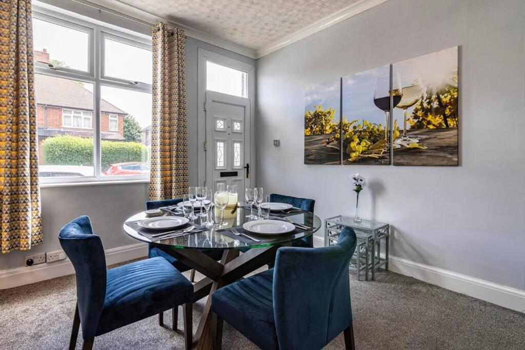 Traditional Quiet Townhouse With Two Bedrooms And Private Garden Great For Airport Crew And Professionals Long Eaton Exteriör bild